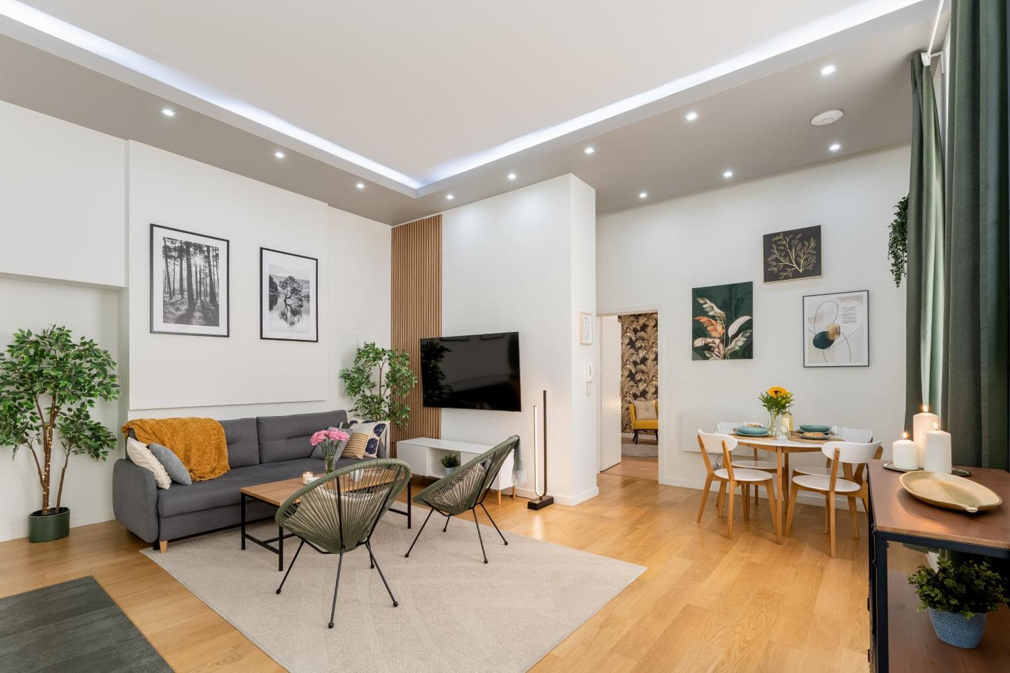 Deluxe Apartment